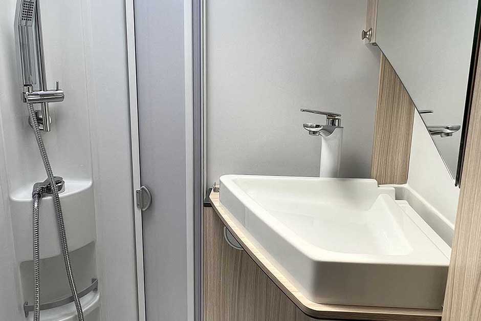 Najem avtodoma Adria C-Series C60 SP