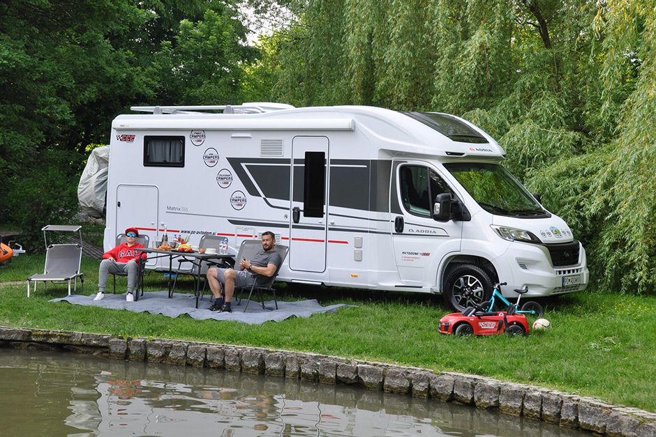 Najem avtodoma Adria Sonic 700 SL Plus Avtomatski menjalnik