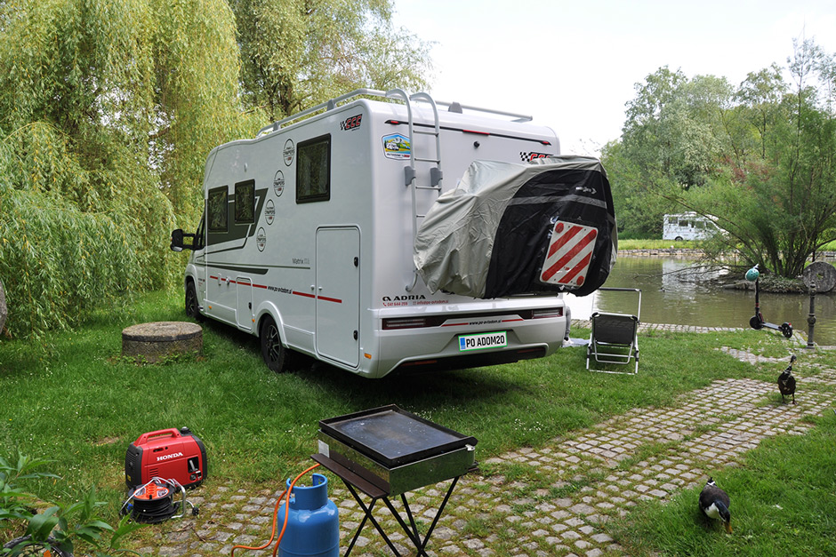 Najem avtodoma Adria Sonic 700 SL Plus Avtomatski menjalnik