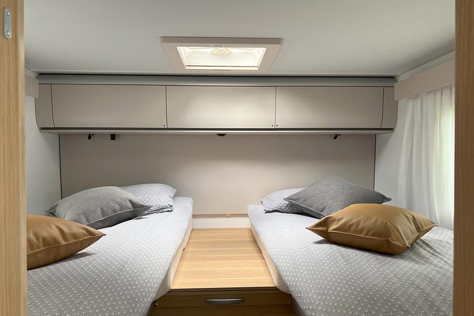 Najem avtodoma Adria Sonic 700 SL Plus Avtomatski menjalnik