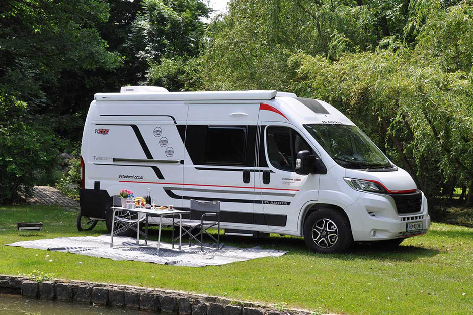 Najem avtodoma Adria Sonic 700 SL Plus Avtomatski menjalnik