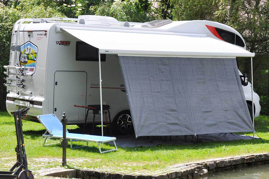 Najem avtodoma Adria Sonic 700 SL Plus Avtomatski menjalnik