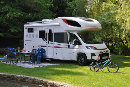 Najem avtodoma Adria Coral XL 600 DP PLUS