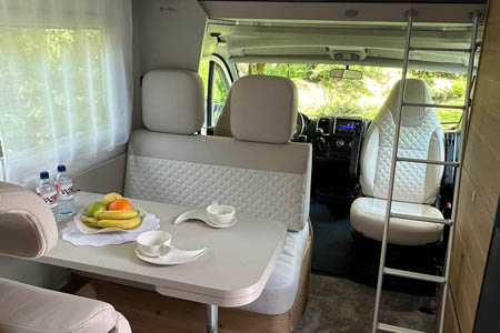 Najem avtodoma Adria Coral XL 600 DP PLUS