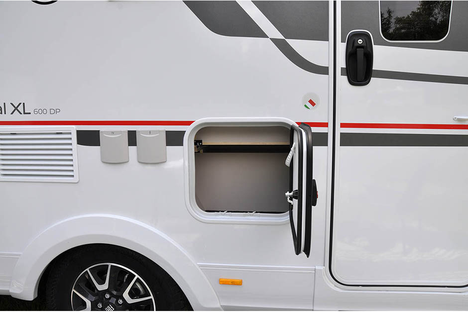 Najem avtodoma Adria Sonic 700 SL Plus