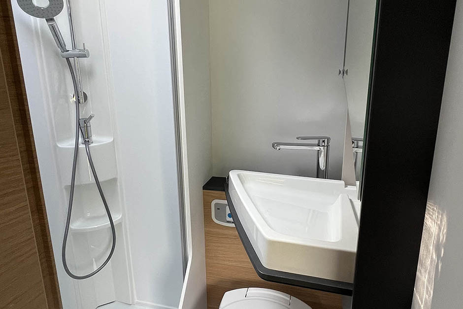 Najem avtodoma Adria Sonic 700 SL Plus