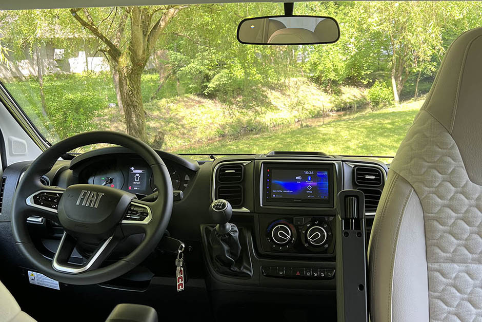 Najem avtodoma Adria Sonic 700 SL Plus